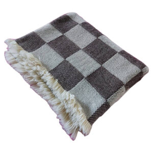 Blanket/throw natural white-brown check pattern