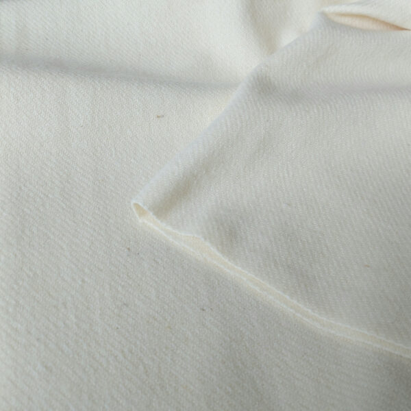 Diagonal twill wool white 430g