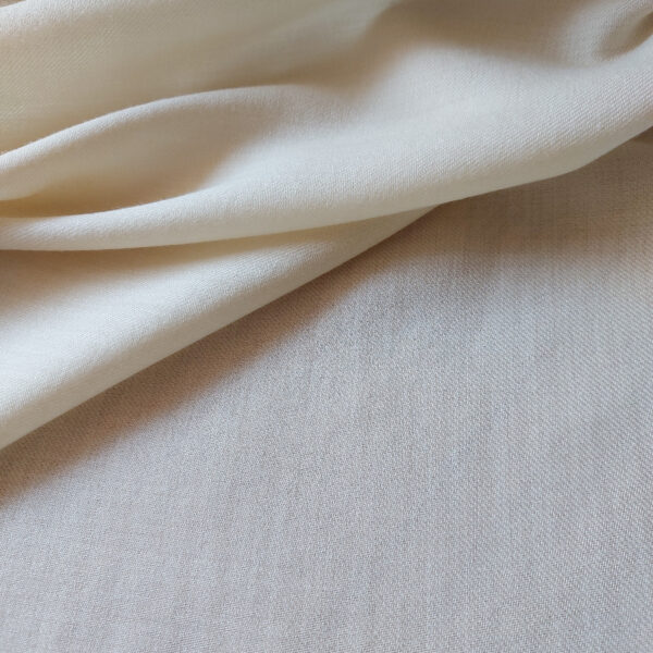 Diagonal twill wool white 150g