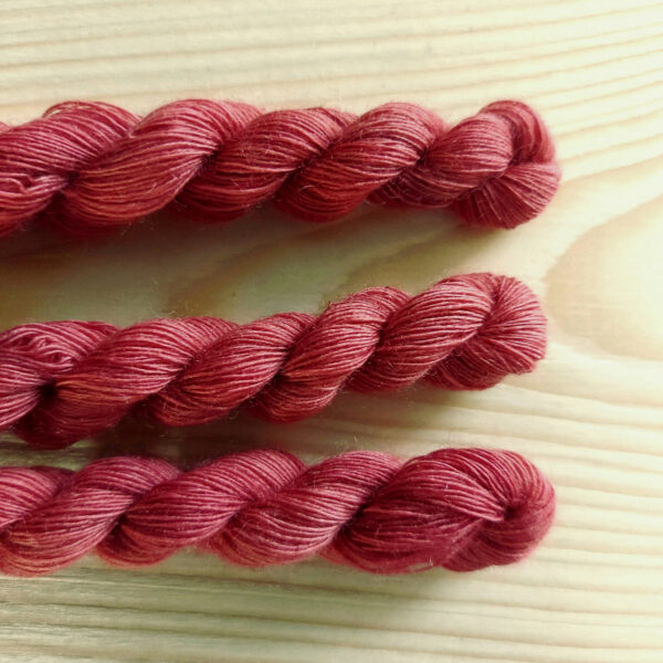 Fne yarn wool 40/2 dark-antique-pink