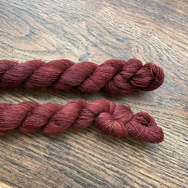 Fine yarn wool-40/2 burgundy-red 200m