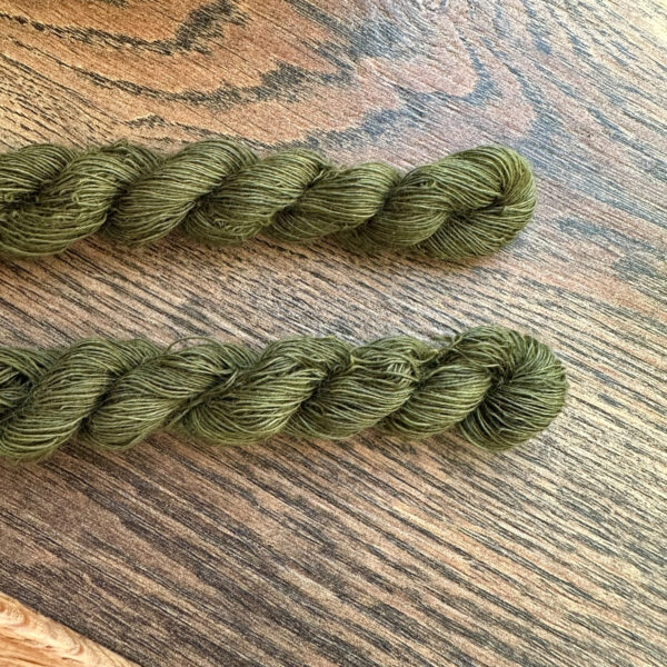 Fine yarn wool 40/2 yellow-green