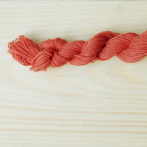 Fine yarn wool-20/4 salmon-red 75m