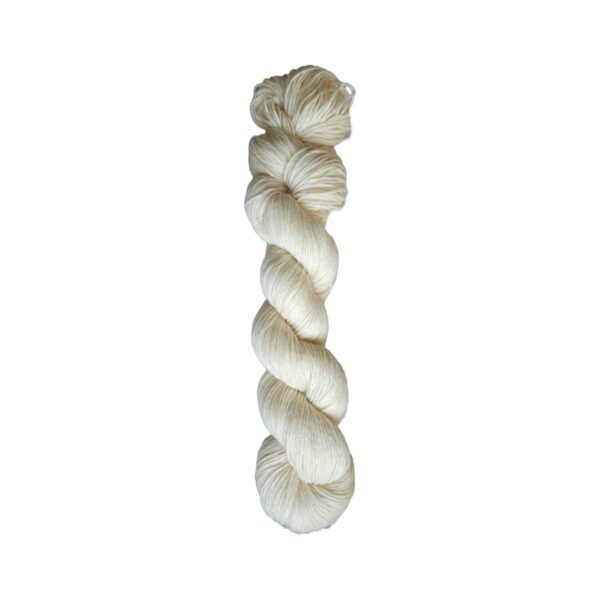 Fine yarn wool 20/6 white