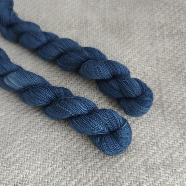 Fine yarn wool-40/2 jeans-blue 200m