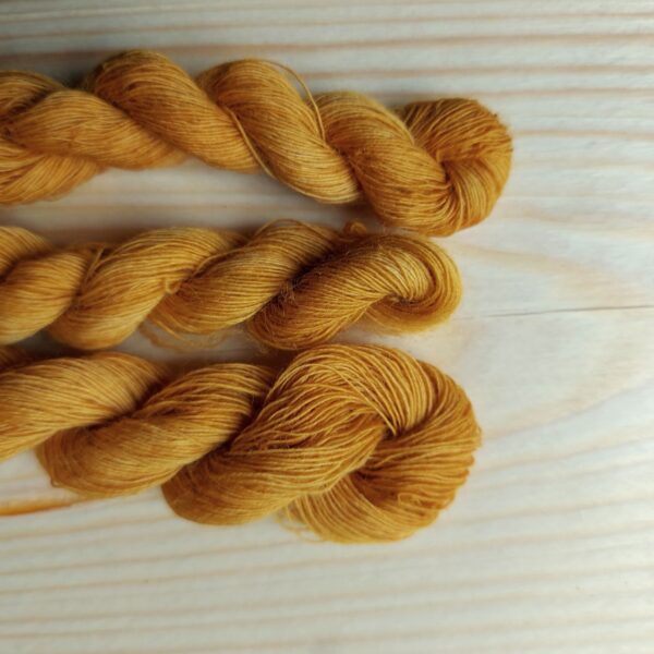 Fine yarn wool-40/2 orange-yellow 200m