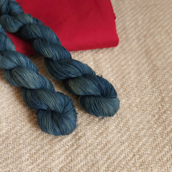 Fine yarn wool-40/2 petrol-blue 200m
