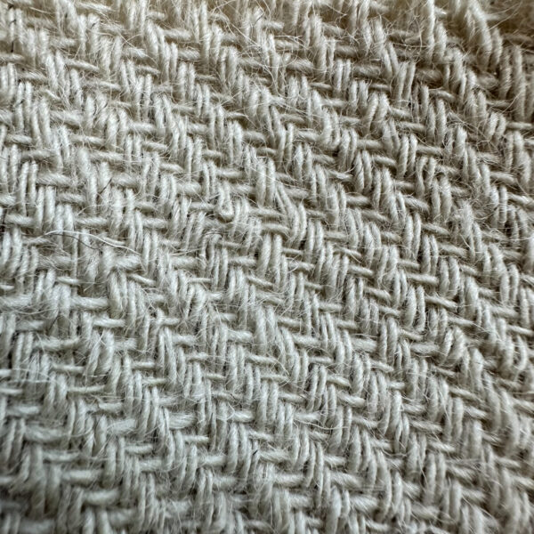 Handwoven wool diagonal twill 465g