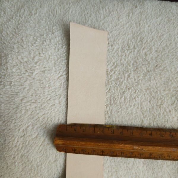 Leather strap 2.2mm / 4cm