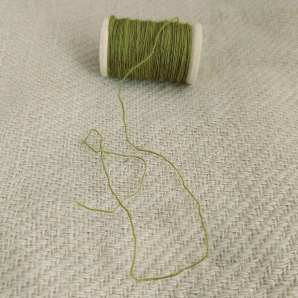 Sewing yarn wool 15/3 lizard-green