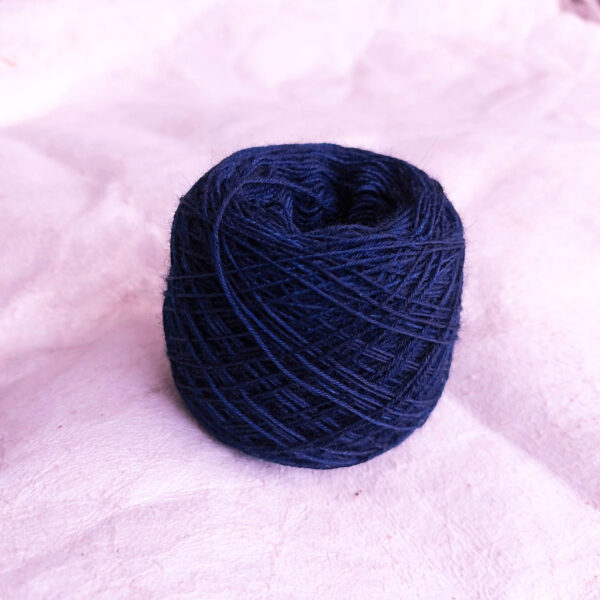 Fine yarn dark blue