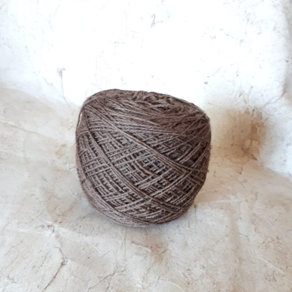 Weaving yarn brown (walnut)