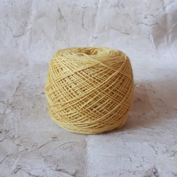 Fine yarn yellow (b)