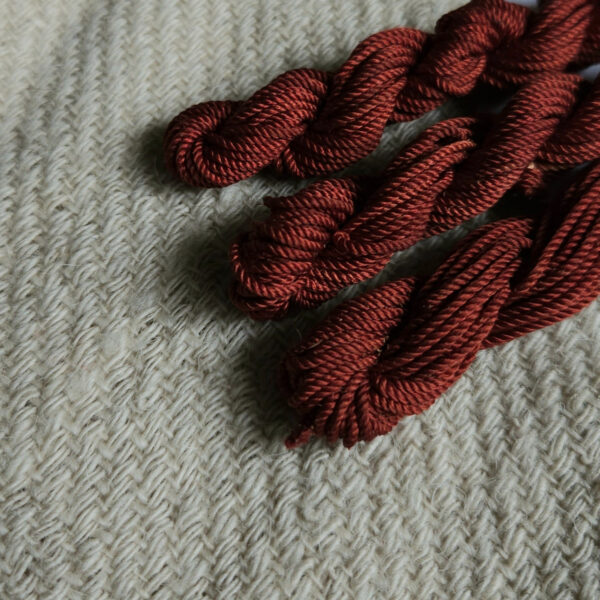 Yarn silk red-B