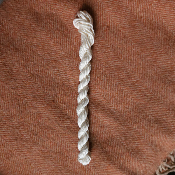 Yarn silk white