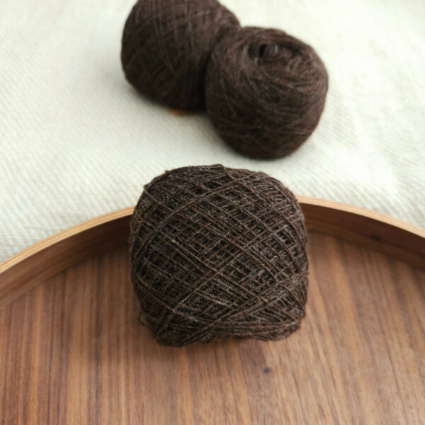 Yarn wool single 5.5/1 brown