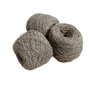 Yarn wool single 5.5/1 greyish-brown